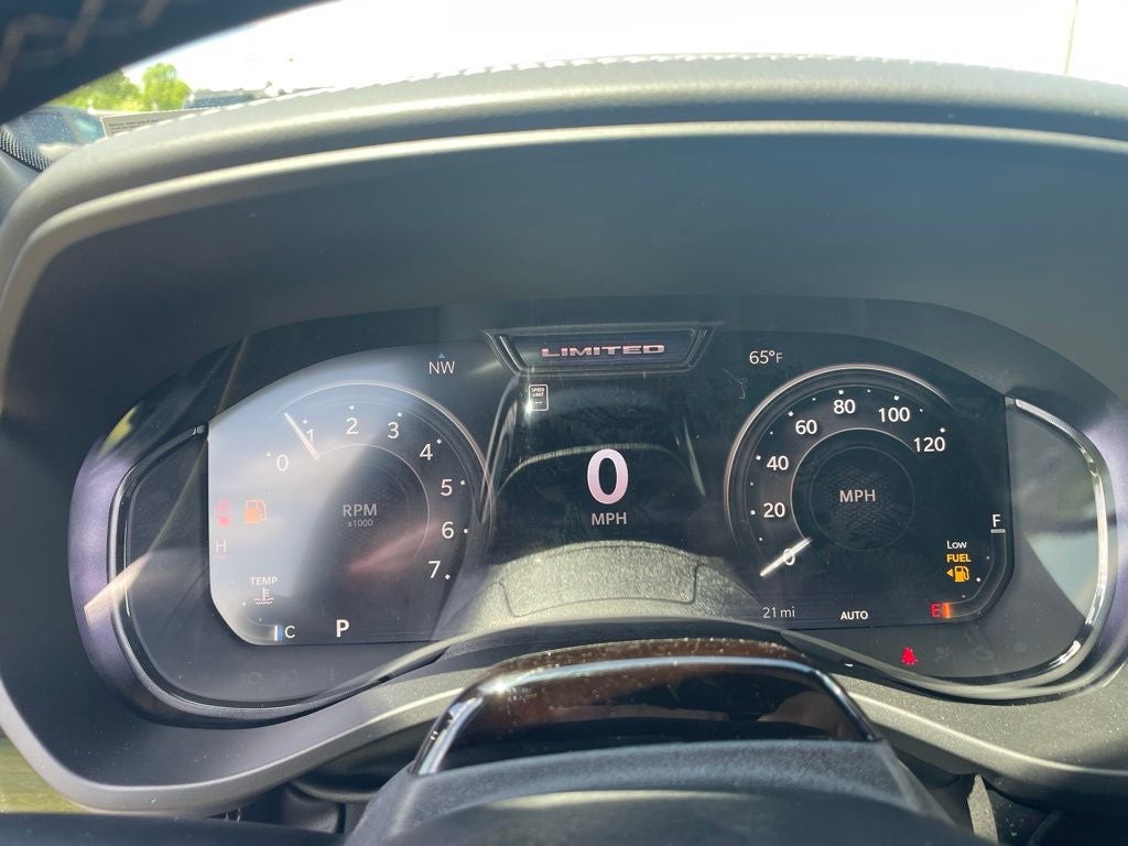 2026 RAM 1500 Limited HEMI V8