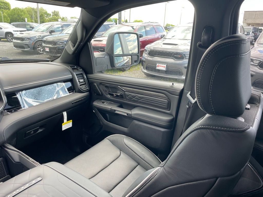 2026 RAM 1500 Limited HEMI V8