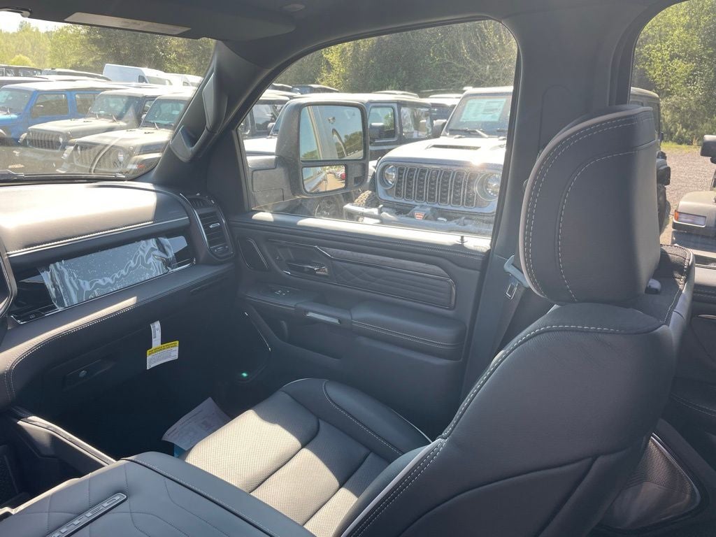 2026 RAM 1500 Limited HEMI V8