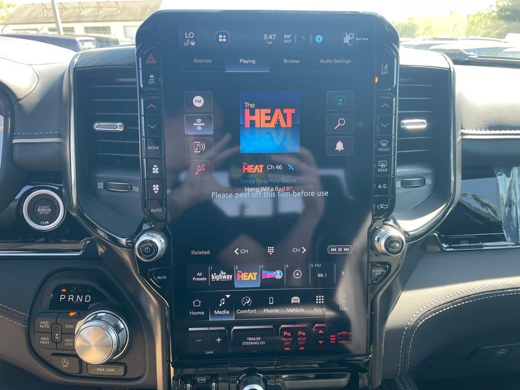 2026 RAM 1500 Limited HEMI V8