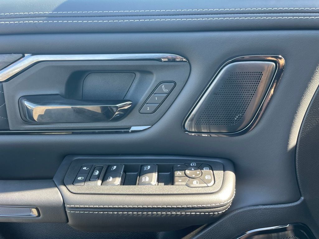 2026 RAM 1500 Limited HEMI V8