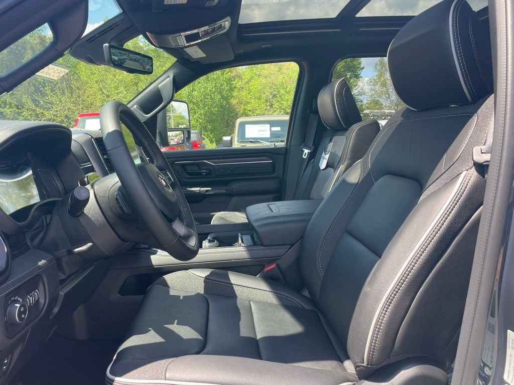 2026 RAM 1500 Limited HEMI V8