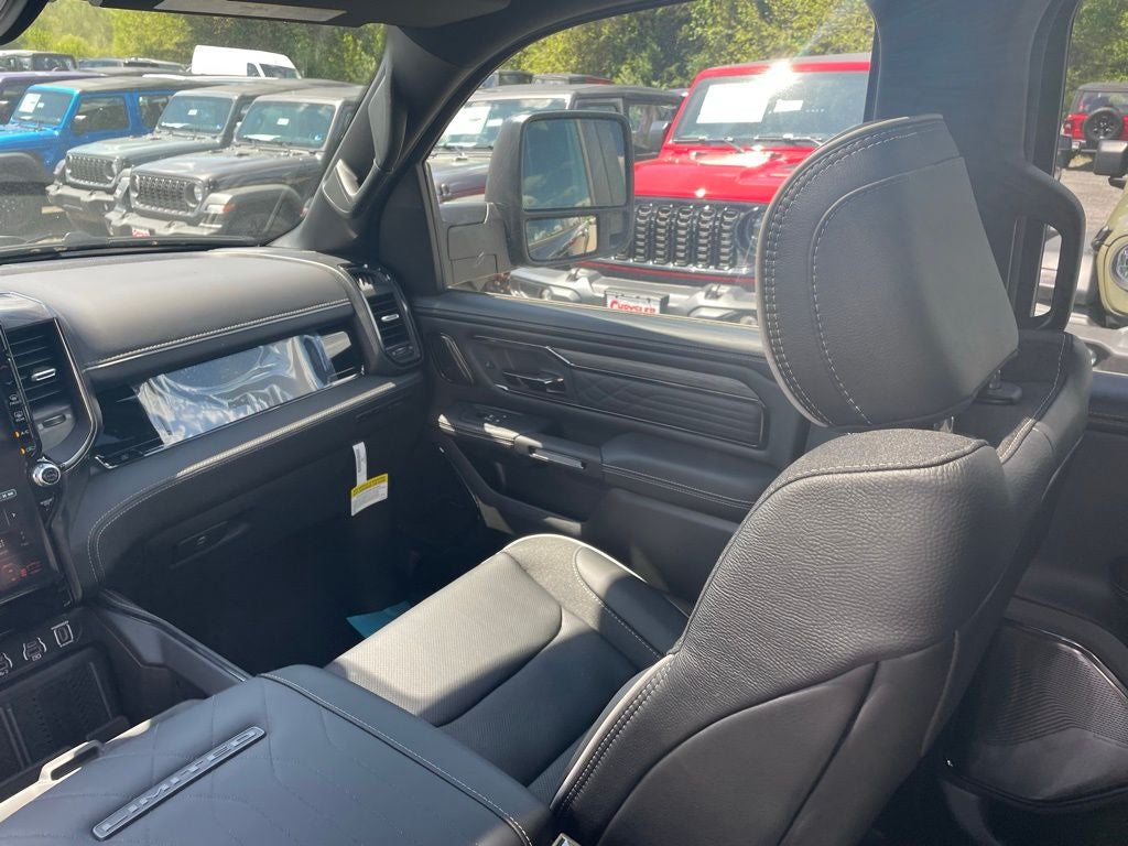 2026 RAM 1500 Limited HEMI V8
