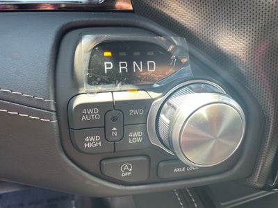 2026 RAM 1500 Limited HEMI V8