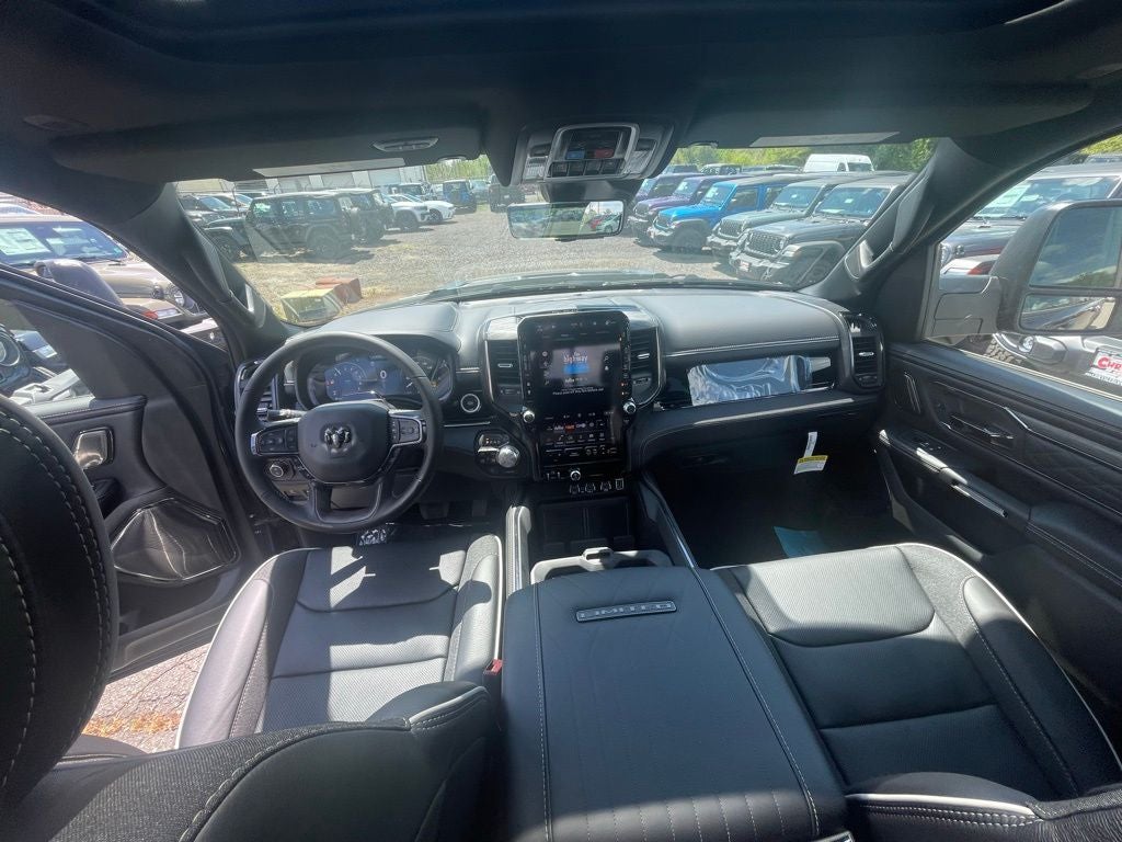 2026 RAM 1500 Limited HEMI V8
