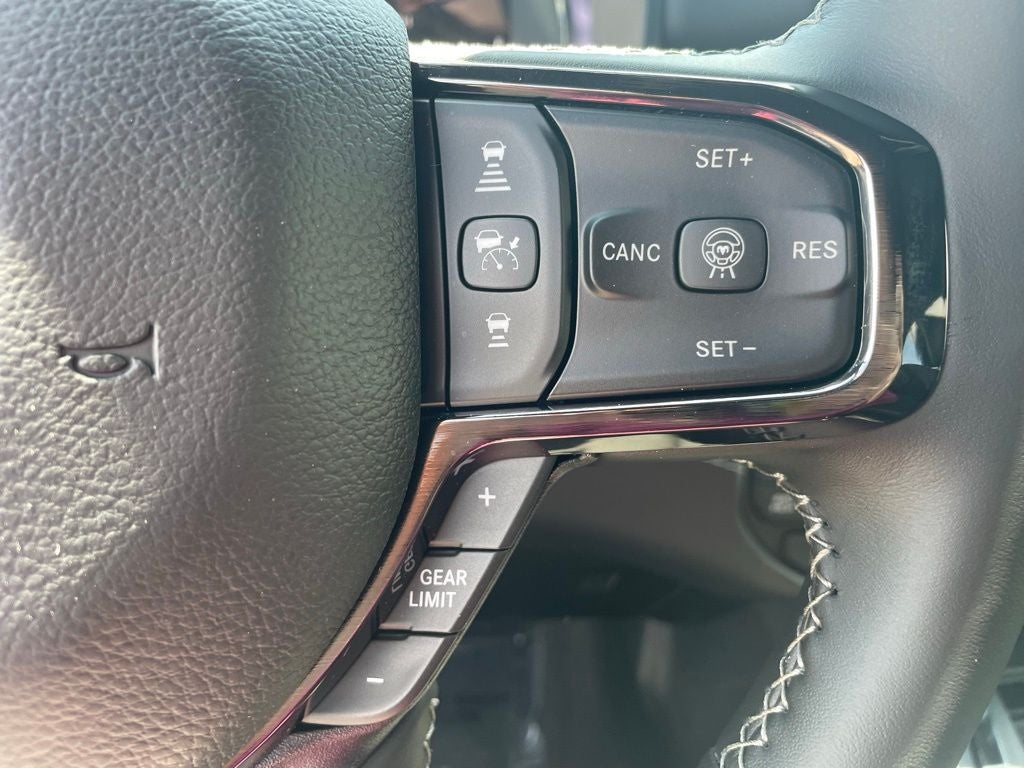 2026 RAM 1500 Limited HEMI V8