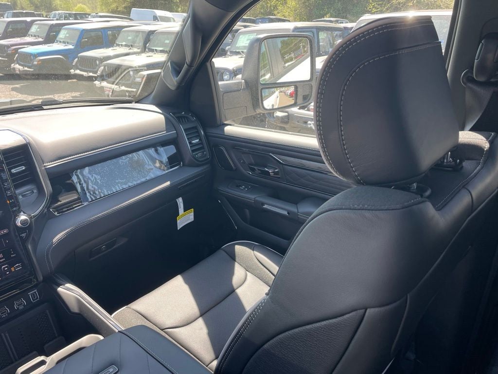 2026 RAM 1500 Limited HEMI V8