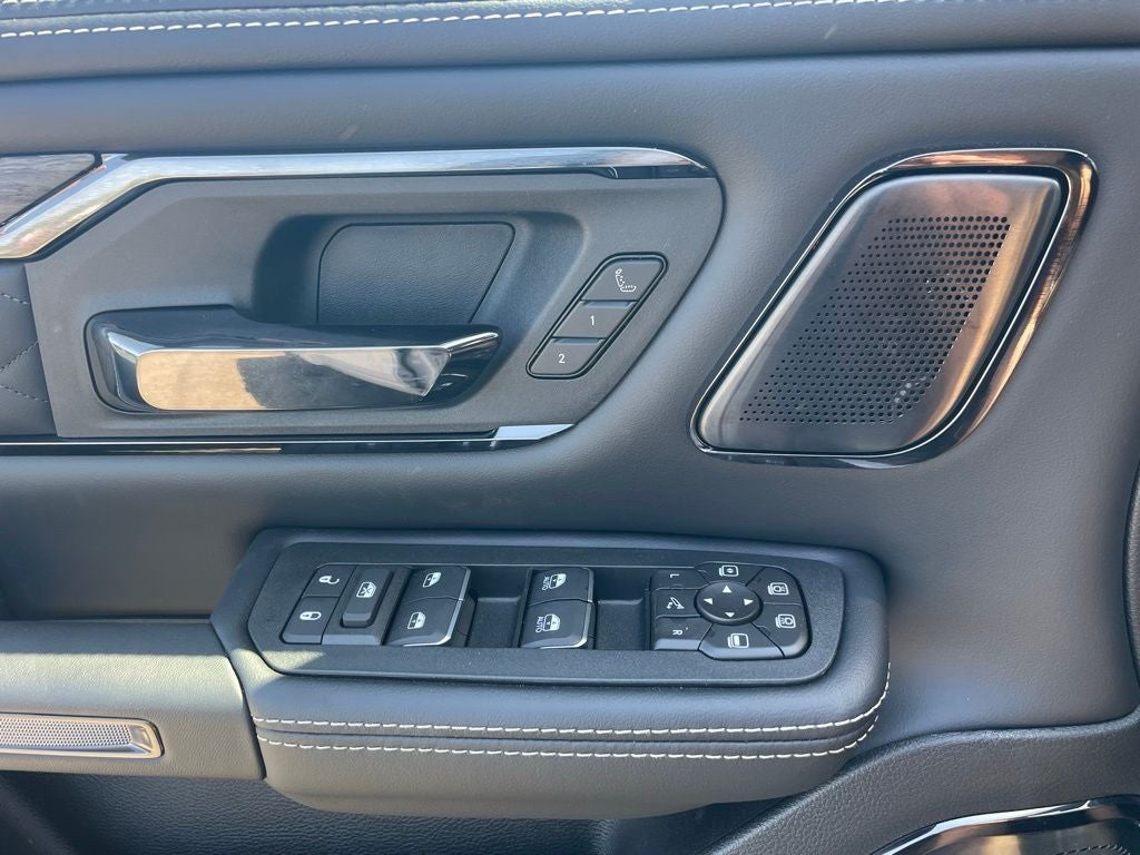 2026 RAM 1500 Limited HEMI V8