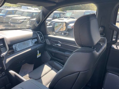 2026 RAM 1500 Laramie HEMI V8