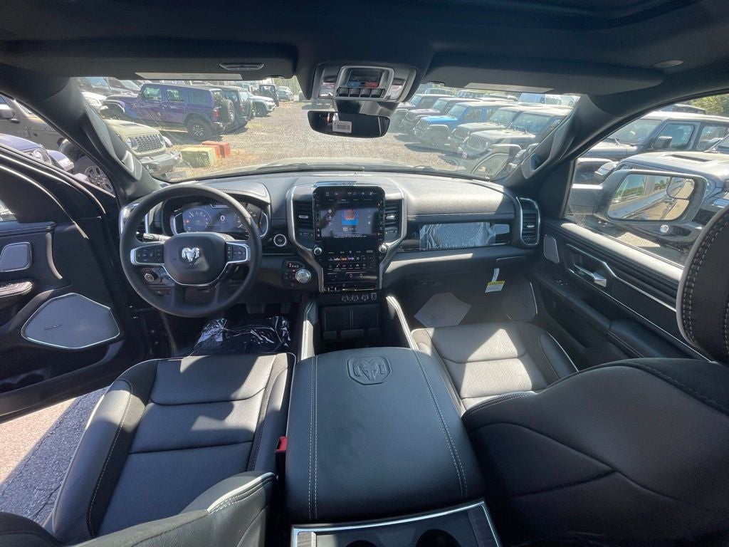2026 RAM 1500 Laramie HEMI V8