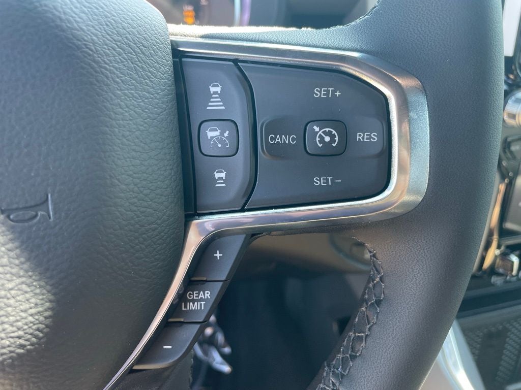 2026 RAM 1500 Laramie HEMI V8