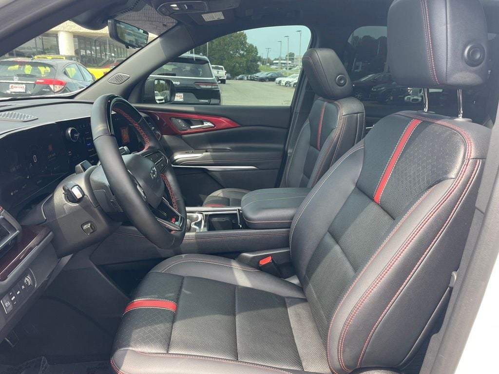 2025 Chevrolet Traverse RS