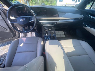 2024 Cadillac XT4 Premium Luxury