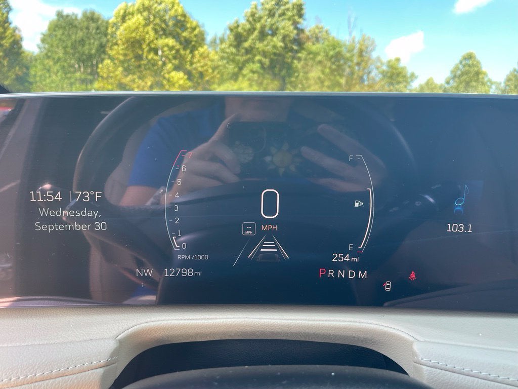2024 Cadillac XT4 Premium Luxury