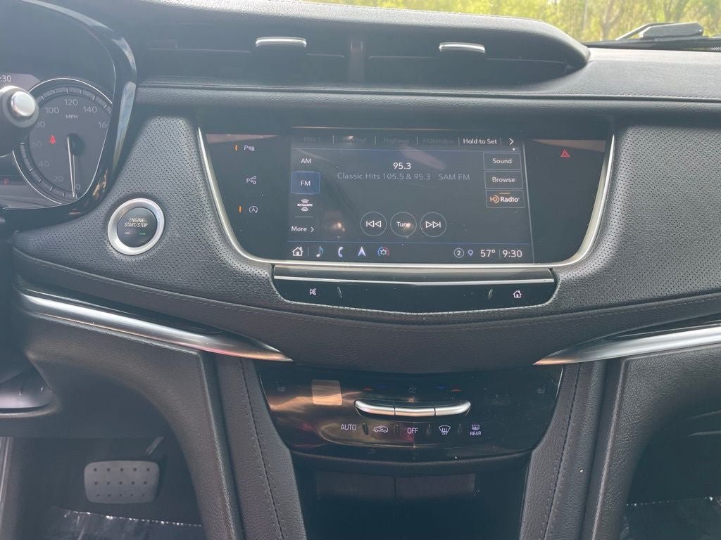 2022 Cadillac XT5 Premium Luxury