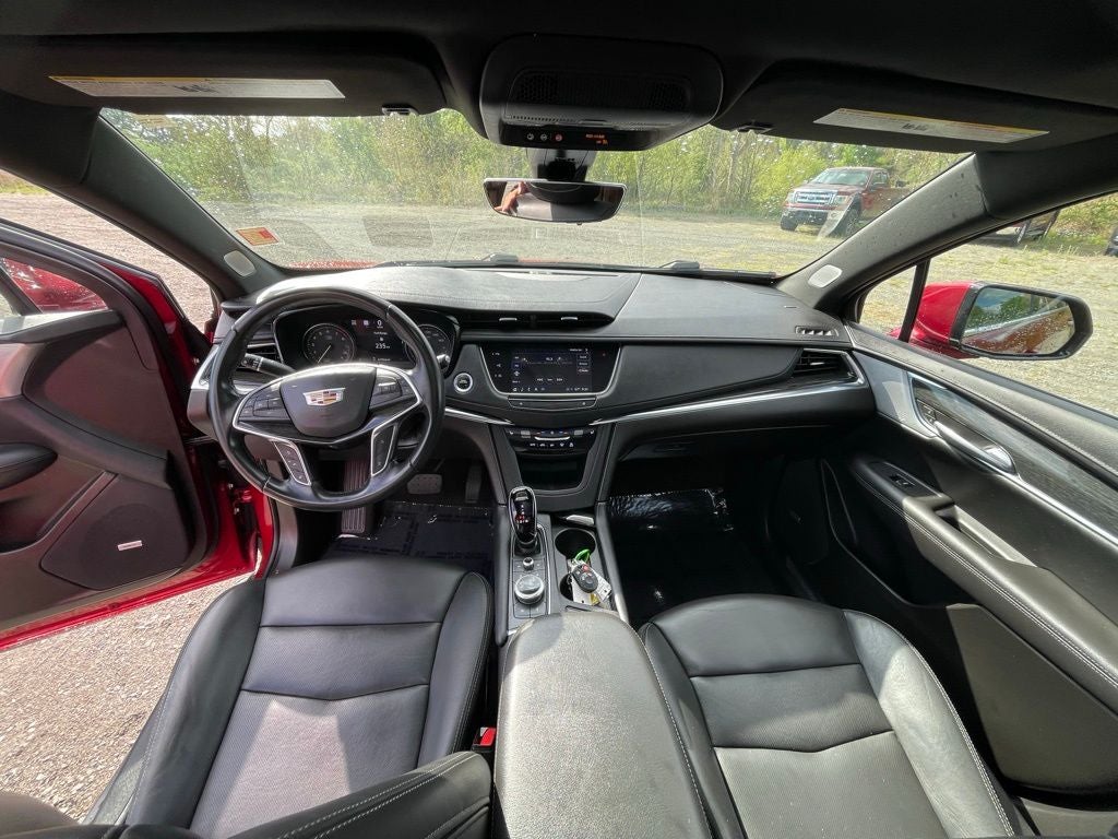 2022 Cadillac XT5 Premium Luxury