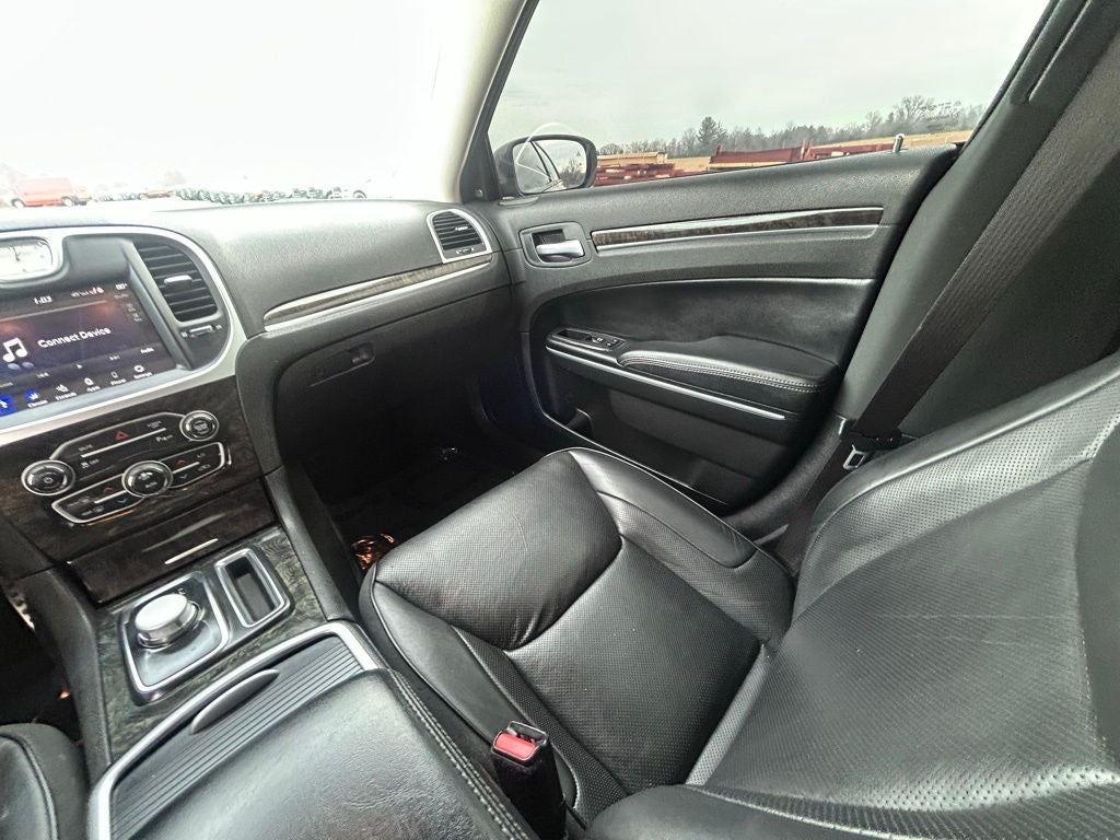 2022 Chrysler 300 Touring