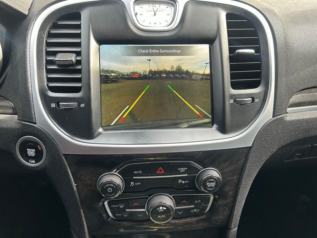 2022 Chrysler 300 Touring