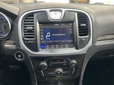 2022 Chrysler 300 Touring