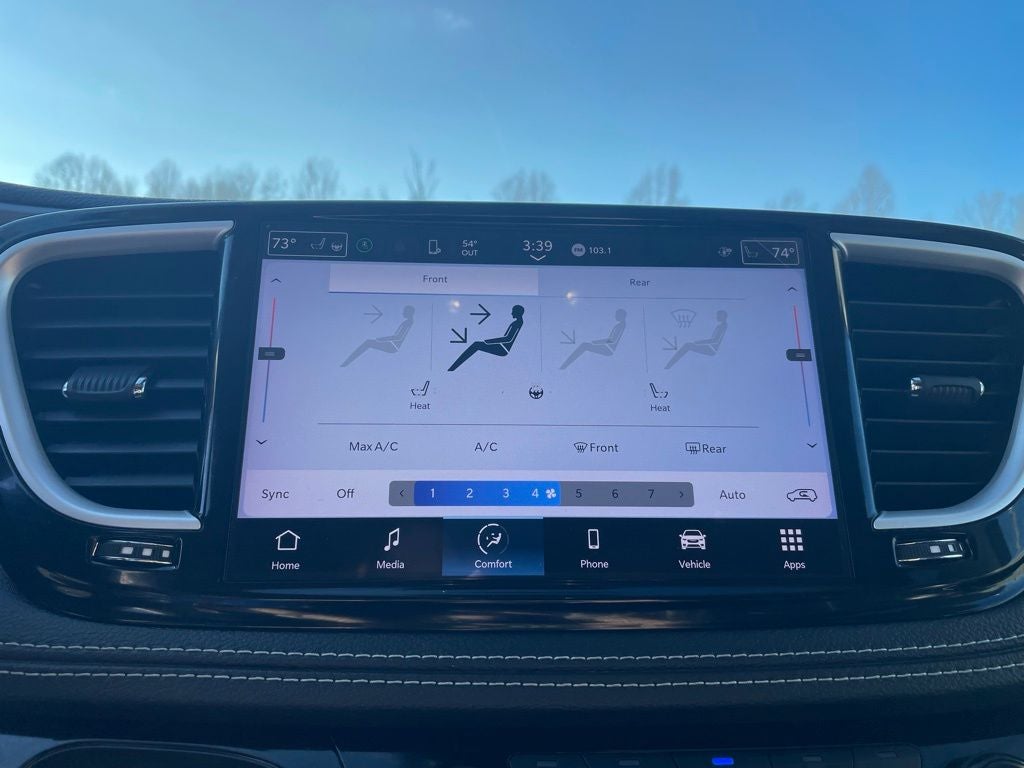 2023 Chrysler Pacifica Touring L