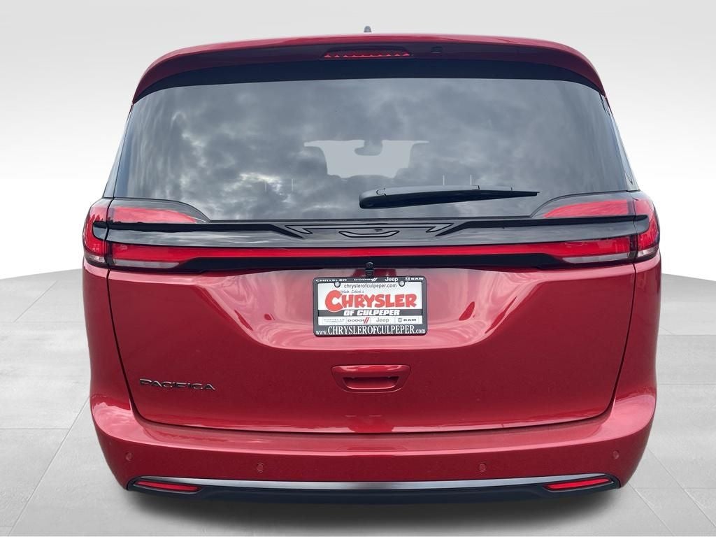 2027 Chrysler Pacifica Select