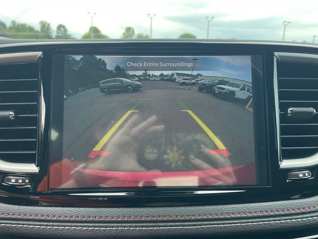 2027 Chrysler Pacifica Select