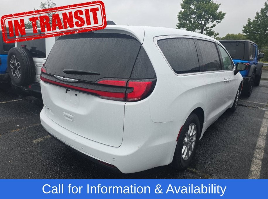 2026 Chrysler Pacifica Select