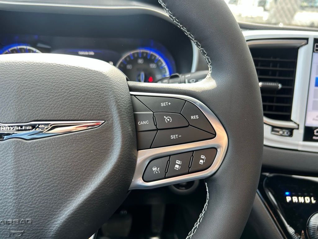 2026 Chrysler Voyager LX