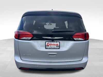 2026 Chrysler Voyager LX