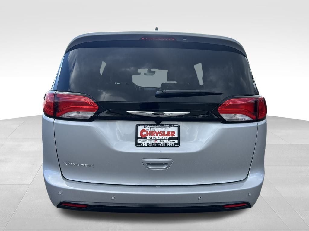 2026 Chrysler Voyager LX