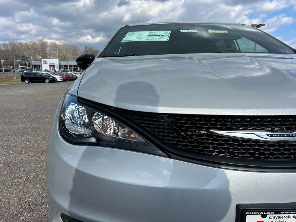 2026 Chrysler Voyager LX