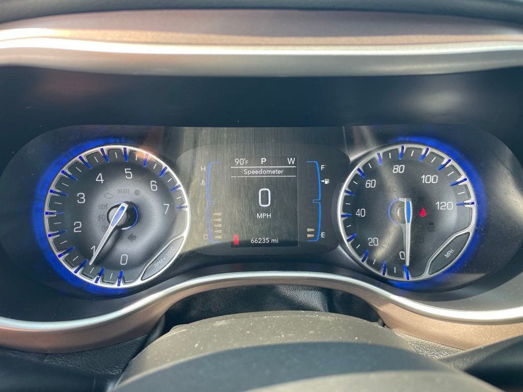 2023 Chrysler Voyager LX