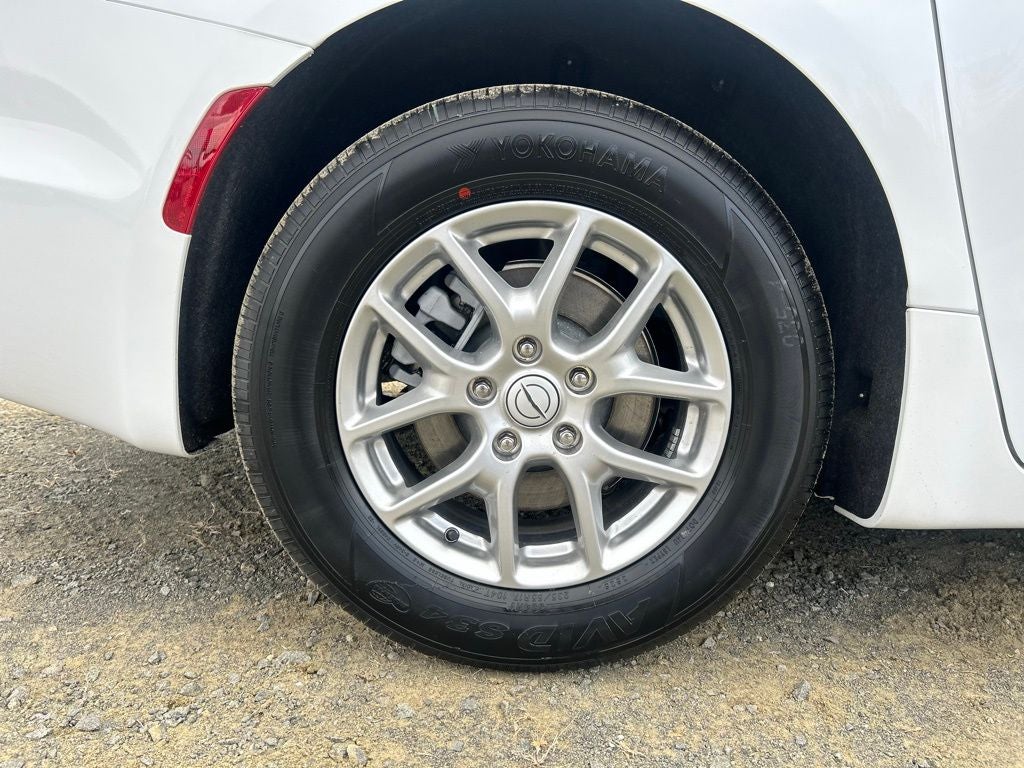 2026 Chrysler Voyager LX