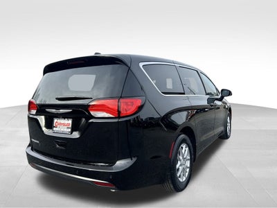 2026 Chrysler Voyager LX