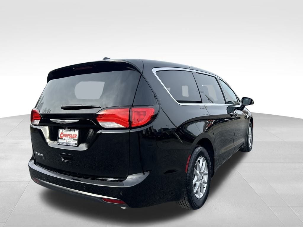 2026 Chrysler Voyager LX