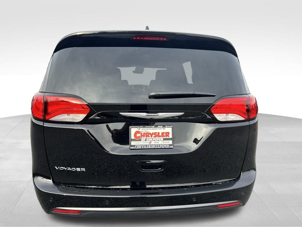 2026 Chrysler Voyager LX