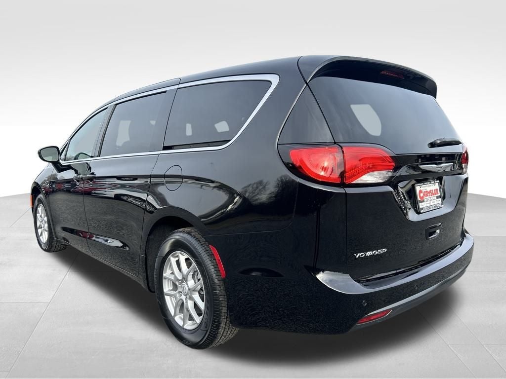 2026 Chrysler Voyager LX