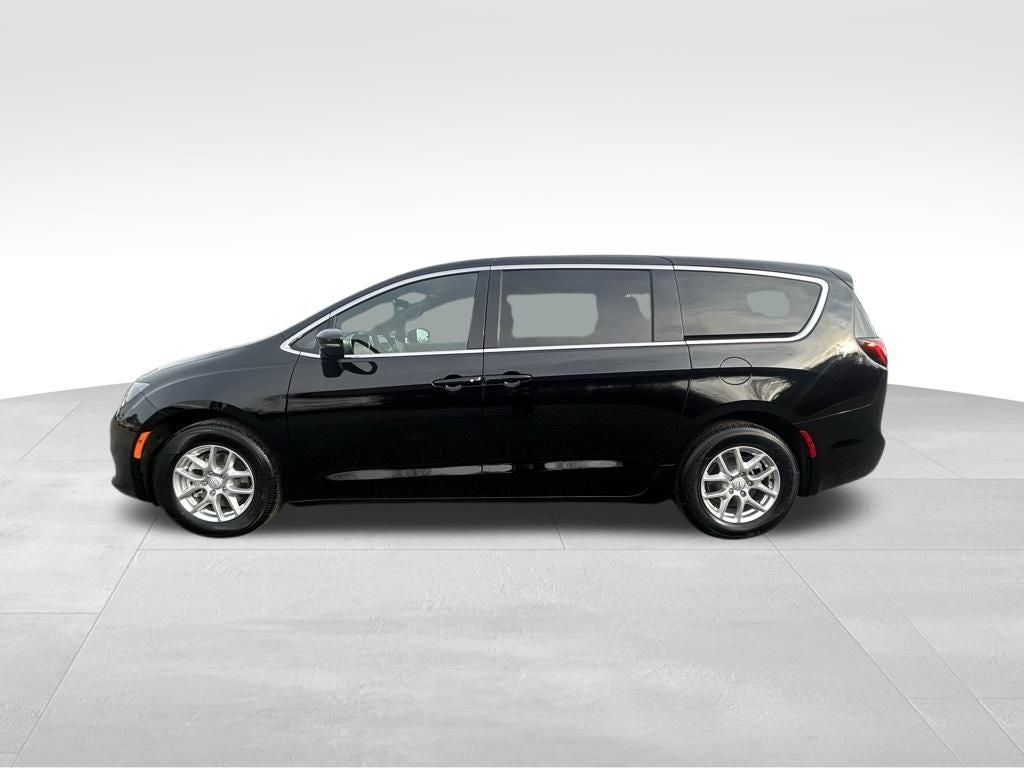 2026 Chrysler Voyager LX