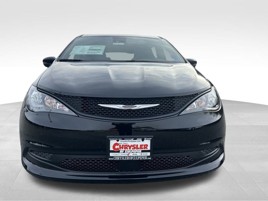 2026 Chrysler Voyager LX