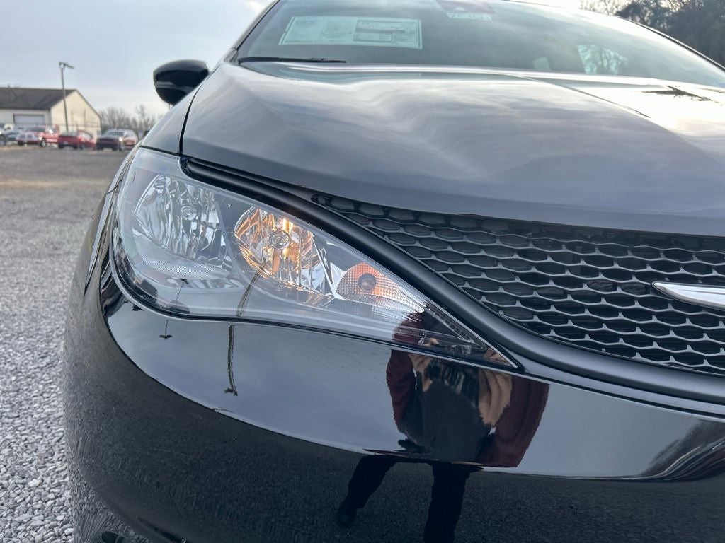 2026 Chrysler Voyager LX