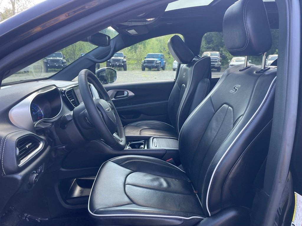 2023 Chrysler Pacifica Hybrid Limited