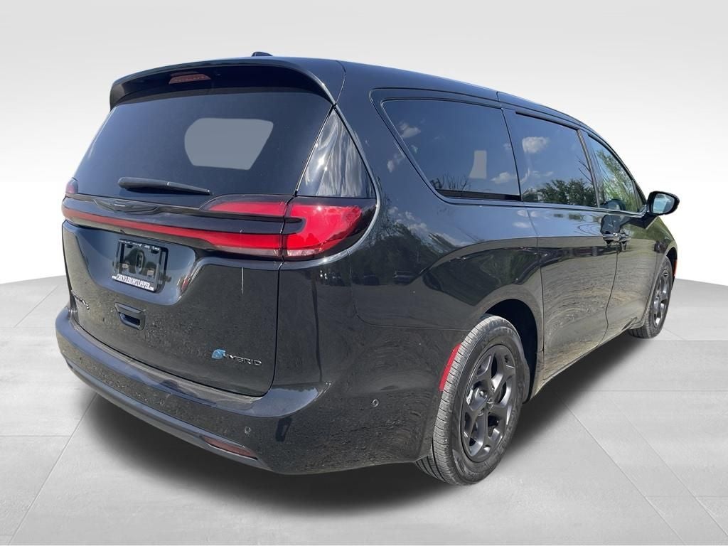 2023 Chrysler Pacifica Hybrid Limited