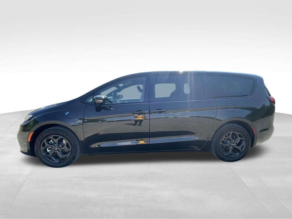 2023 Chrysler Pacifica Hybrid Limited