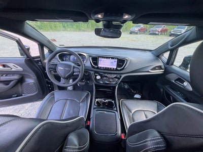 2023 Chrysler Pacifica Hybrid Limited