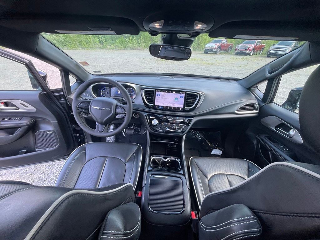 2023 Chrysler Pacifica Hybrid Limited