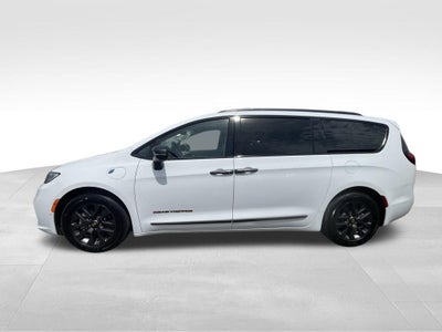 2024 Chrysler Pacifica Hybrid Select