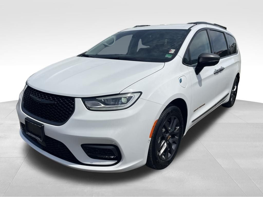 2024 Chrysler Pacifica Hybrid Select