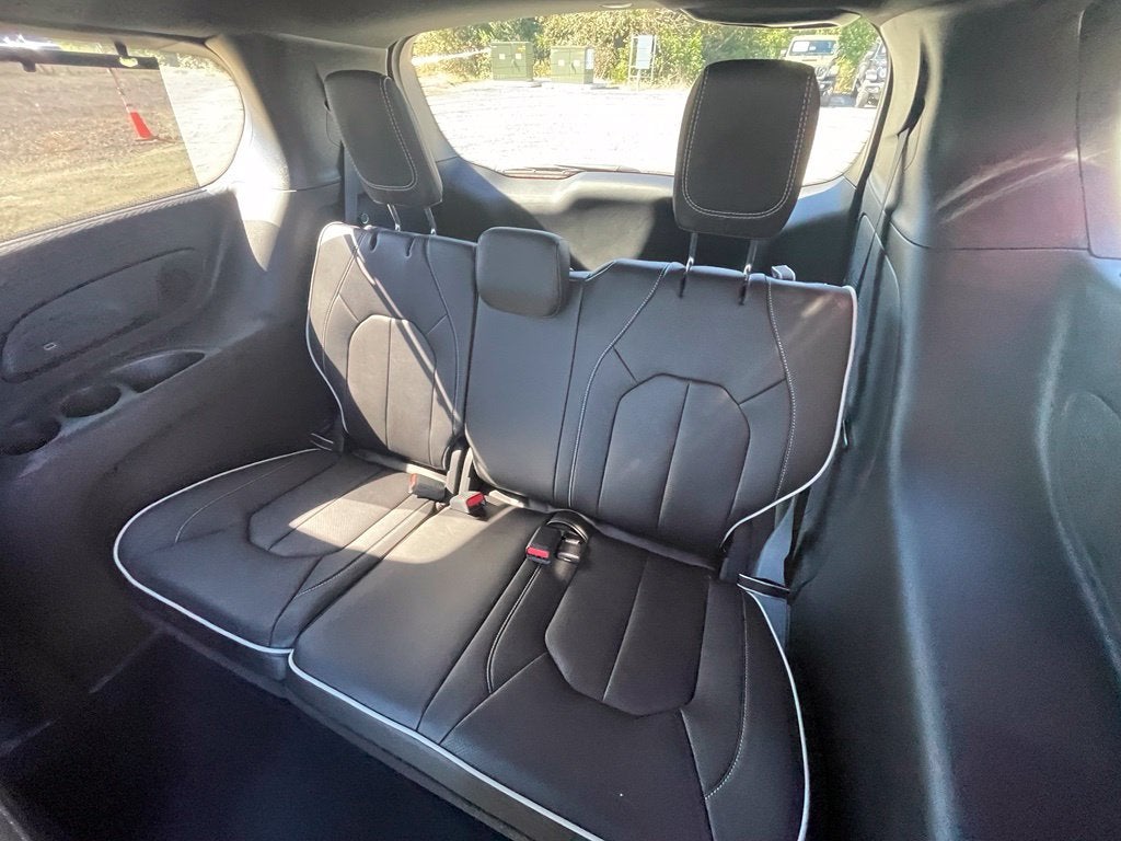 2027 Chrysler Pacifica Limited