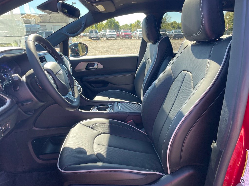 2027 Chrysler Pacifica Limited