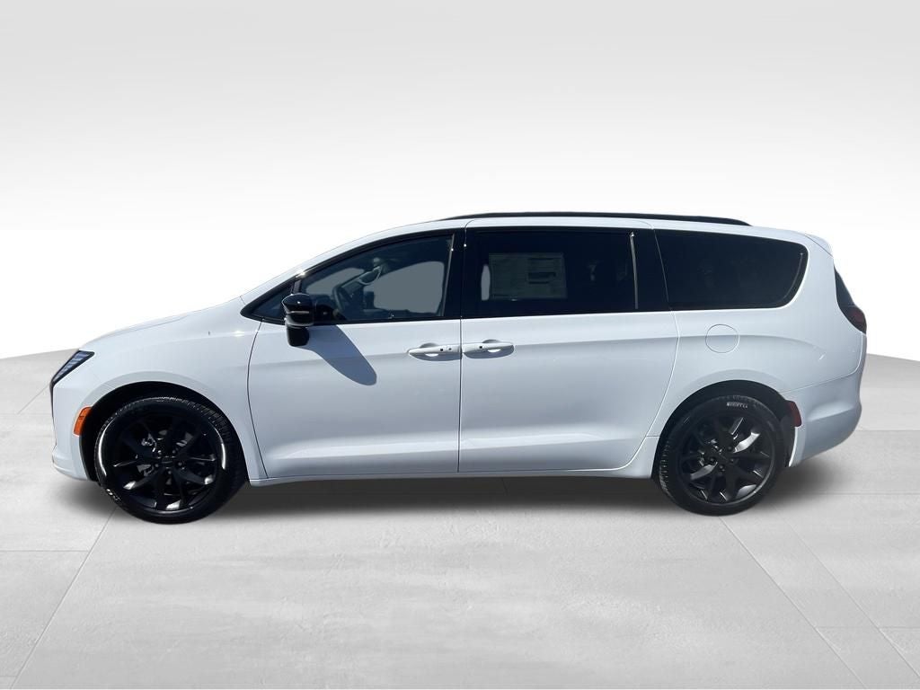 2027 Chrysler Pacifica Limited